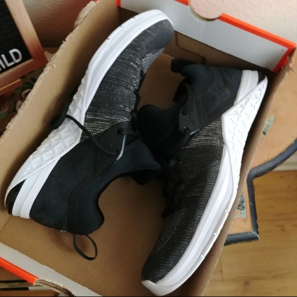 NEW Nike | Black White Metcon 3 Sneakers Athletic Training Shoes 12 Women's - Picture 2 of 11